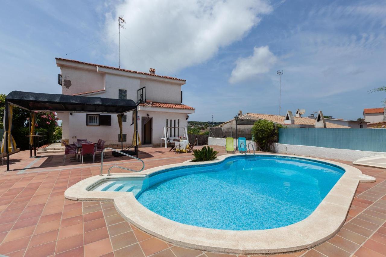 Villa Lilia Vilanova i la Geltrú Exterior foto