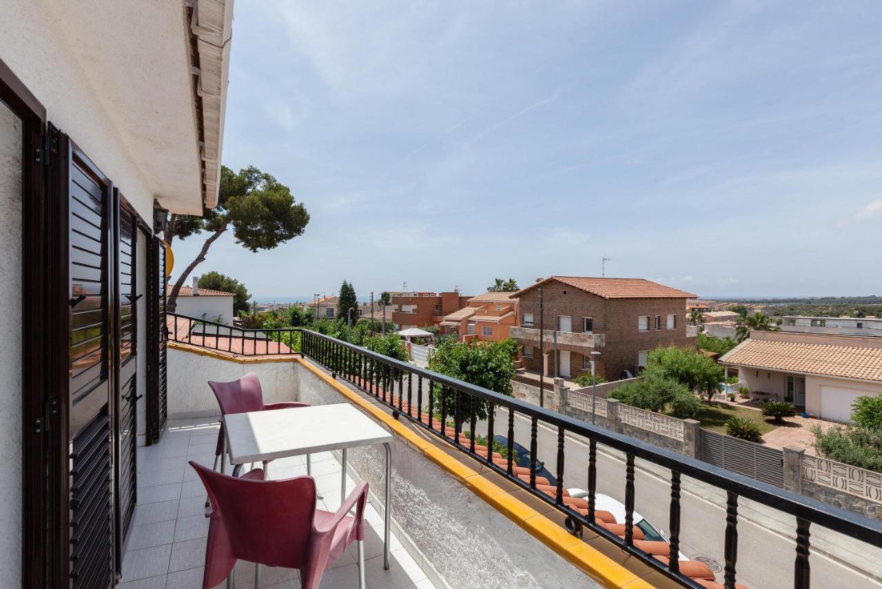 Villa Lilia Vilanova i la Geltrú Exterior foto